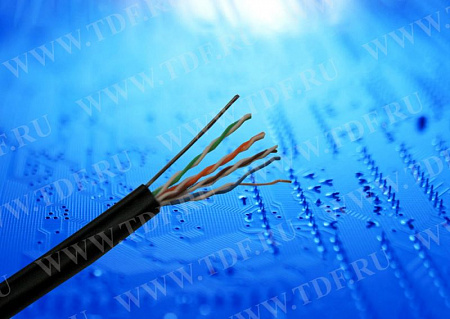 Кабель LC UTP4 cat.5е, одножильный / 305м / Cu / для наружных работ с проволочным тросом